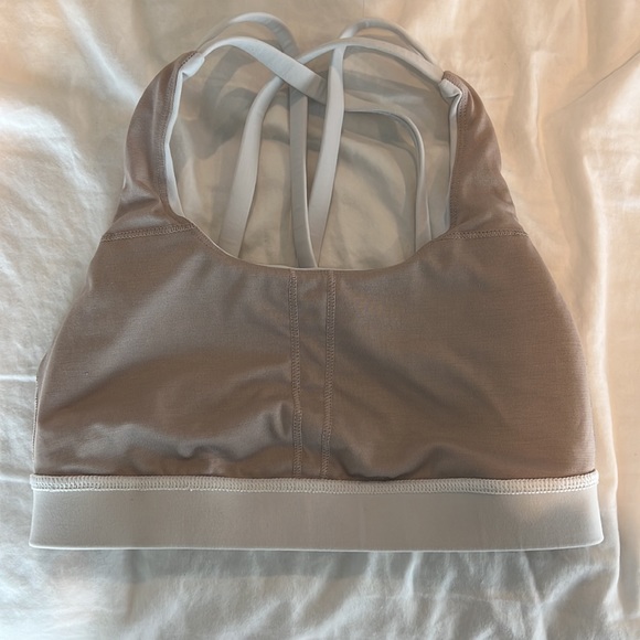 White lululemon crisscross sports bra - Picture 5 of 7